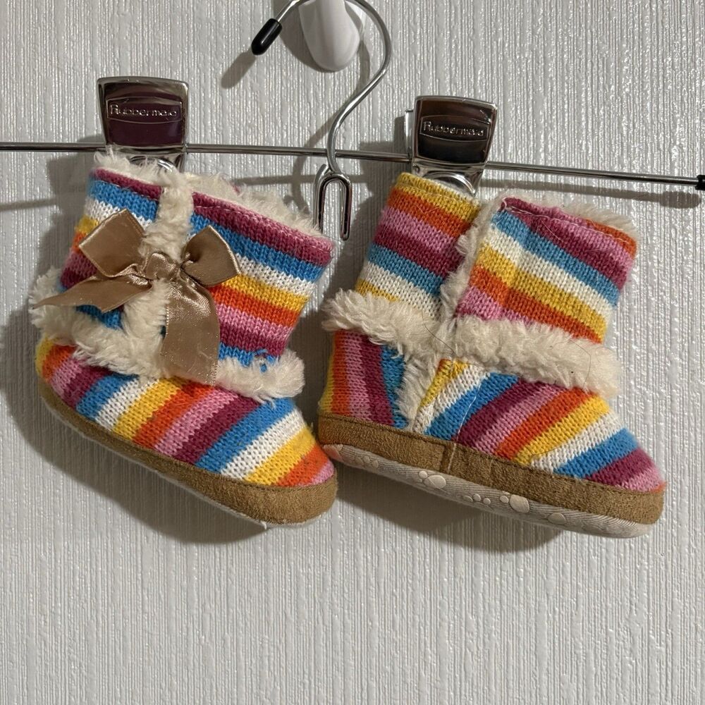 Baby Booties Knit Rainbow Bows Hook & Loop Fuzzy Soft Cozy Easy On Shoes Slipper